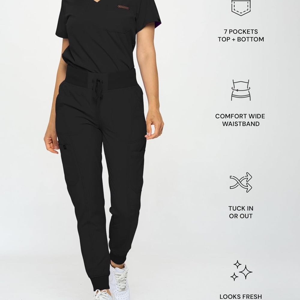 Women’s Monarch Scrub Set